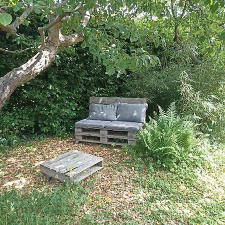 L'Echappee Au Jardin, Yourte Bucolique Godinne Exteriér fotografie